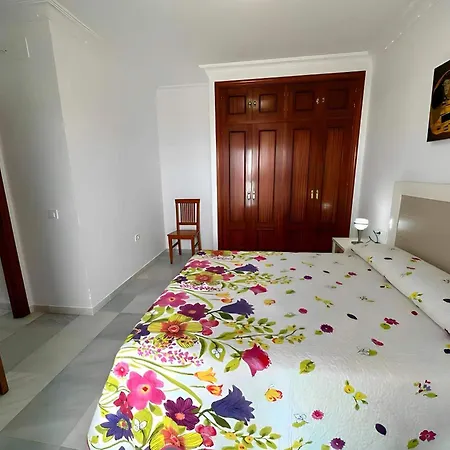 Apartment Con Balcon Y Vistas Al Mar
