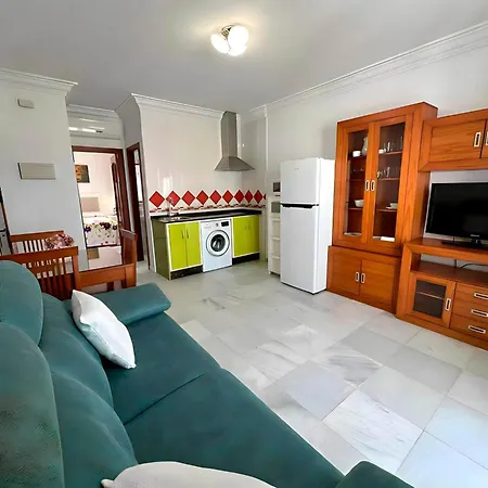 Apartment Con Balcon Y Vistas Al Mar
